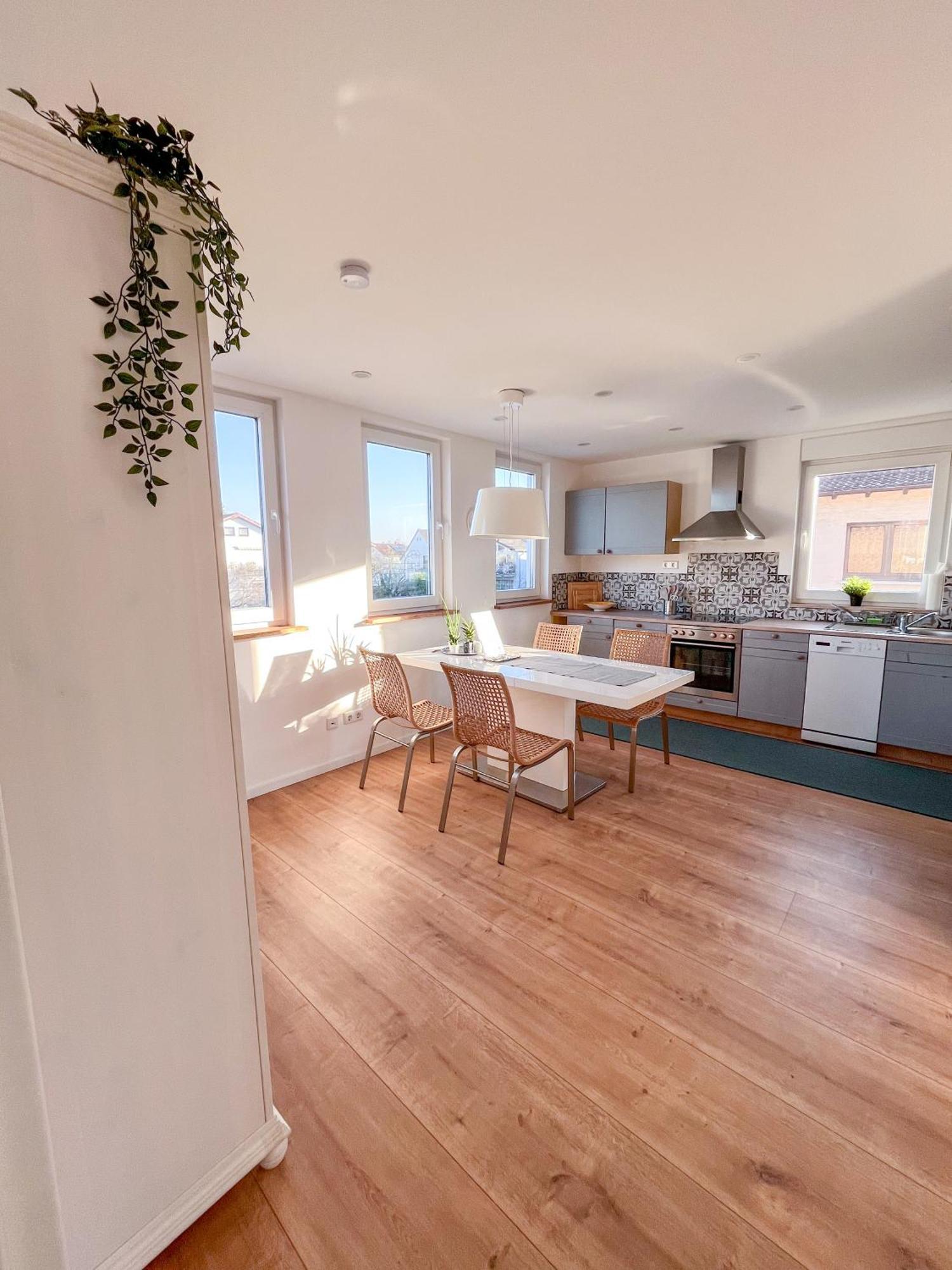 Helle Und Gemuetliche Ferienwohnung In Лорш Экстерьер фото